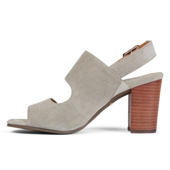 Vionic Women's Sandals in Cream and Tan - Picture 3 of 8